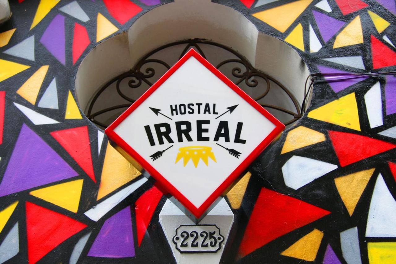 Hostal Irreal Santiago Exterior photo